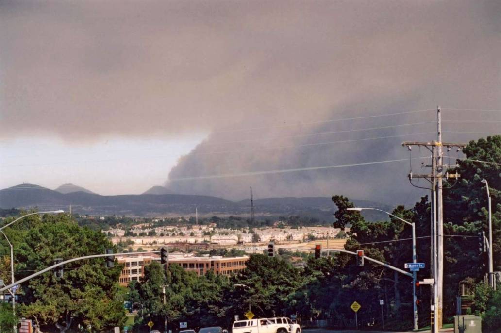 San Diego Cedar Fire 2003 Del Mar Heights smoke