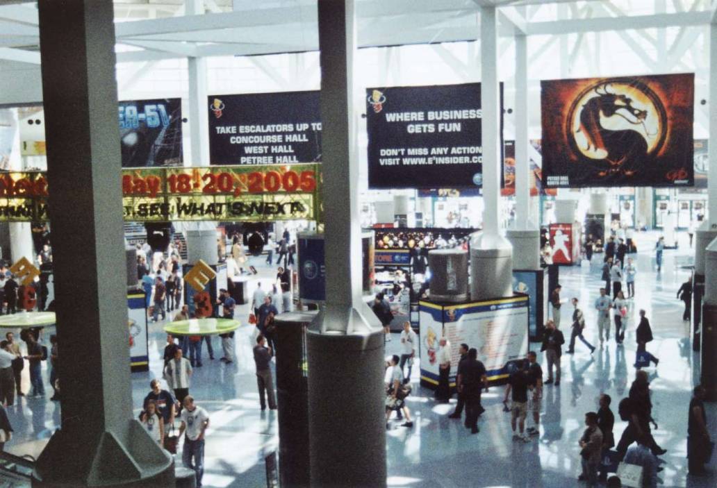 E3 2004 lobby Mortal Kombat