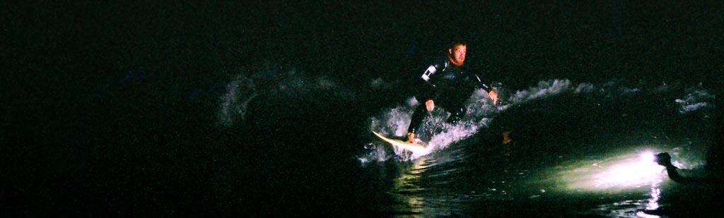 Surf surfing nightsurfing stealth mission flash in water