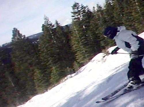 Action cam still skiing