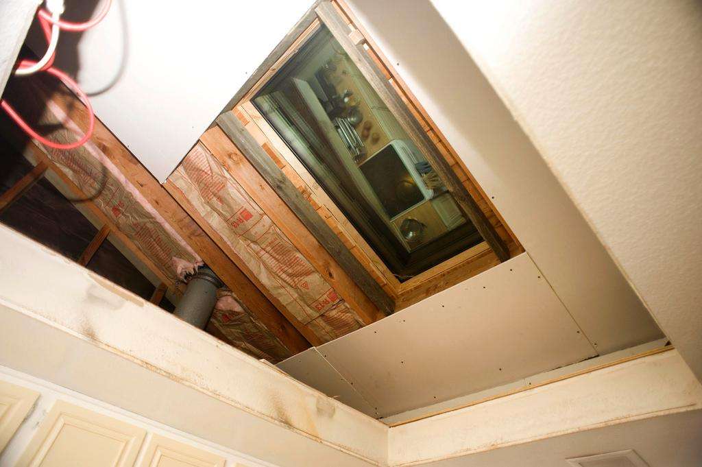 Skylight attic recess drywall insulation
