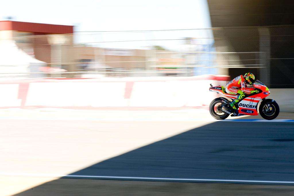 Laguna Seca MotoGP 2011 motorcycle race Valentino Rossi Ducati