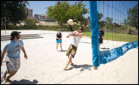 Beach volleyball bump