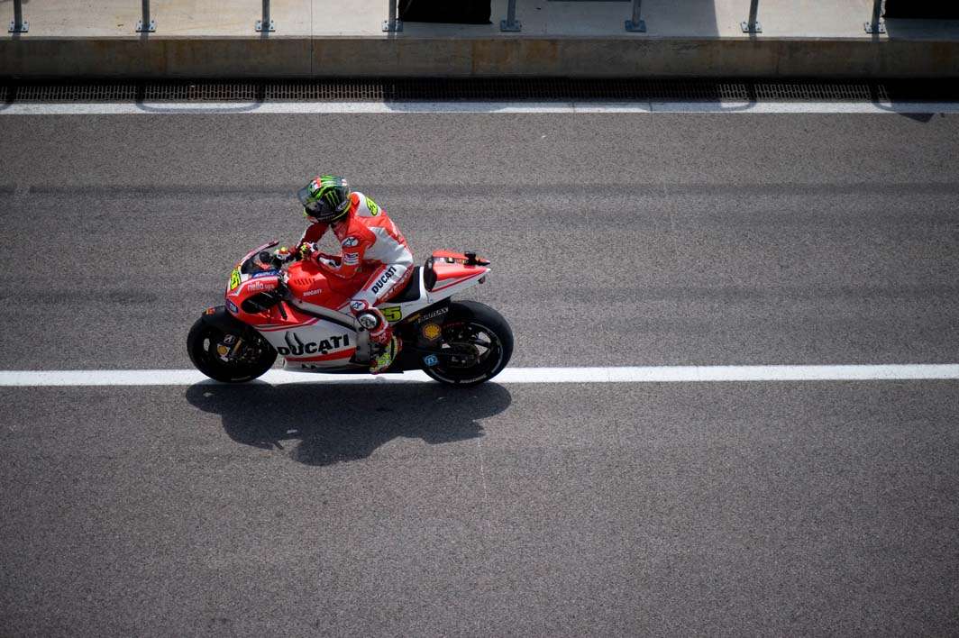2014 MotoGP Austin Texas Cal Crutchlow Ducati pit lane