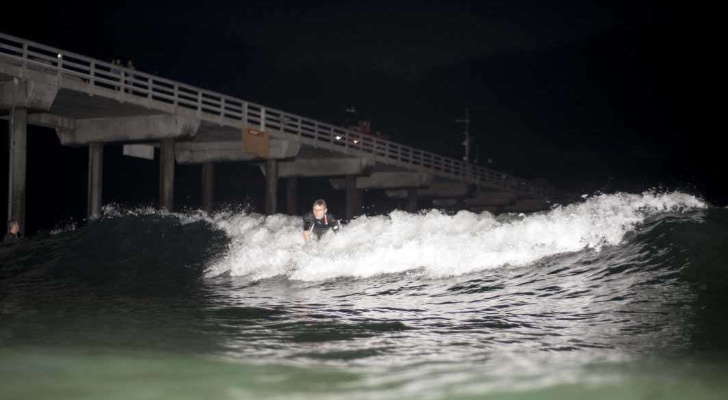 Night surf Scripps Pier San Diego flash