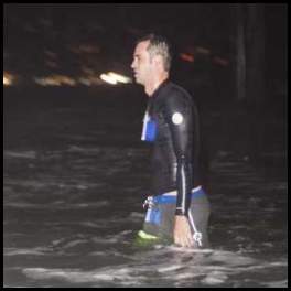 thumbnail Night surf Scripps Pier San Diego flash