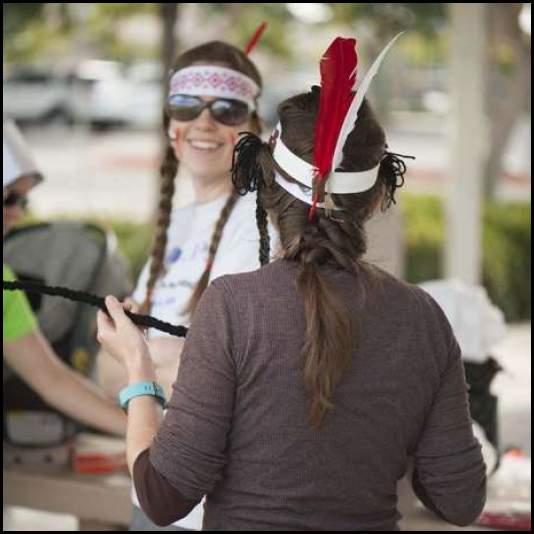 thumbnail Pilgrim indian costume flag football