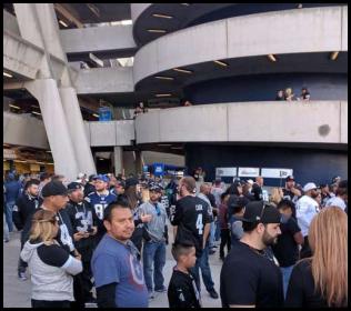 Raiders Chargers game