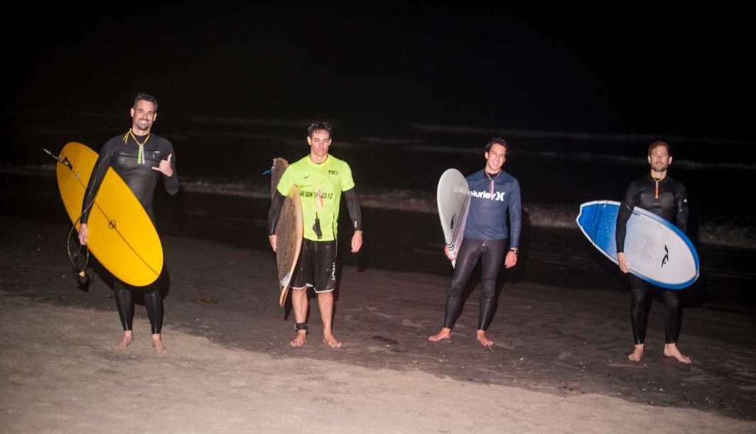 Night surfing crew