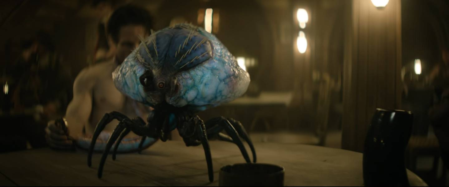 Rebel Moon Netflix Zack Snyder Veldt bar crab alien
