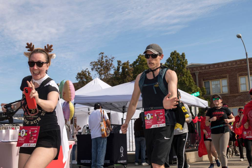 Blind Lady Ale House Cape Run 2025 high fives