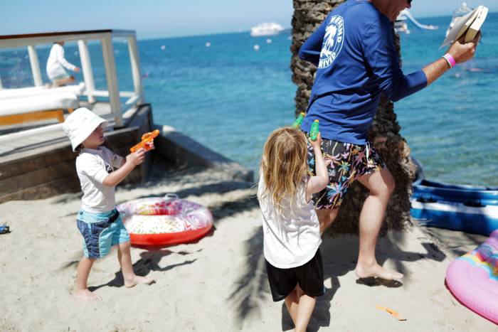Catalina Island Avalon Descanso Beach Club waterguns