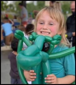 Pterodactyl balloon animal
